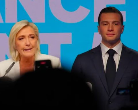 Illustrasjonsfoto. Skjermbilde fra Youtube. Marine Le Pen og Jordan Bardella.