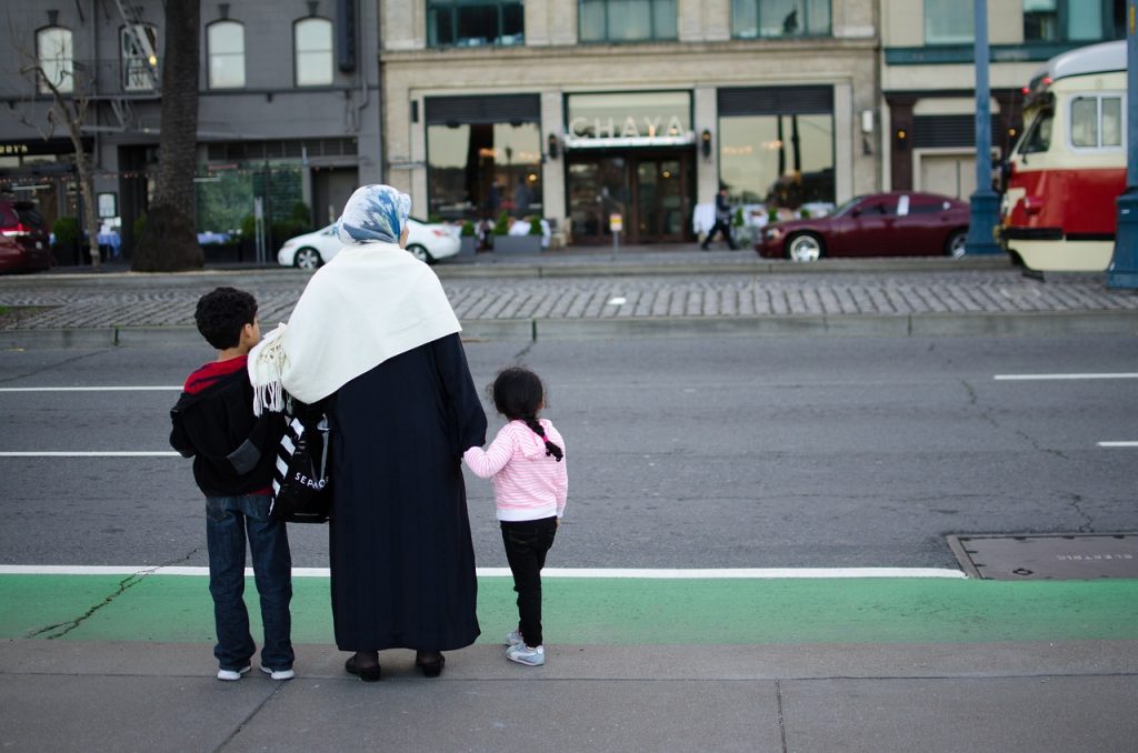 Paris rydder opp før OL: Migranter flyttes til landsbygda