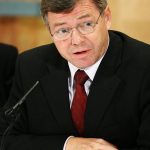 Kjell Magne Bondevik hevder å jobbe for fred og menneskerettigheter. Foto: Foto: Magnus Fröderberg, Wikipedia Commons.