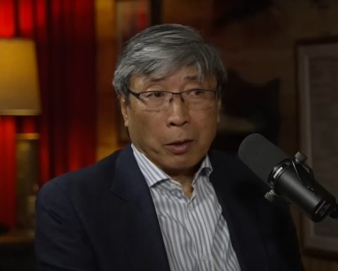 Tucker Carlson intervjuer Dr. Patrick Soon-Shiong